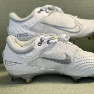 New Nike Womens Hyperdiamond 4 Elite Softball Cleats White 8.5 CN 5917-100